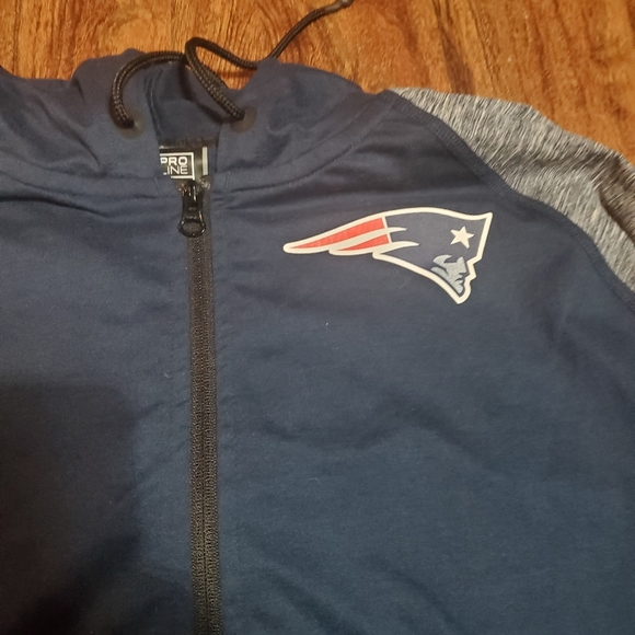 BNWOT Patriots fanatics women's zip up size L - Picture 5 of 5